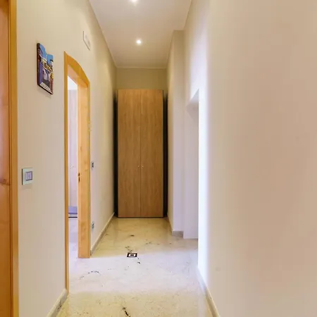 In Rada Apartments Trani Exterior photo
